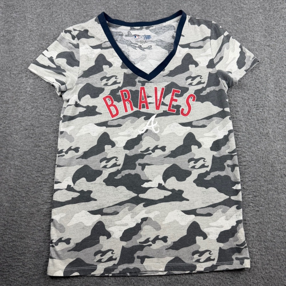 Atlanta‎ Braves MLB Women's M Medium Camo V-Neck T-Shirt Grey Campus Lifestyle